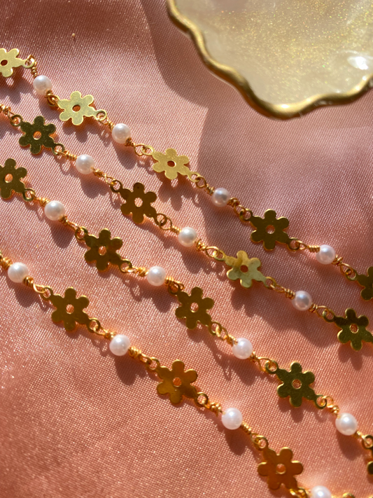 Flowers and Pearls Bracelet
